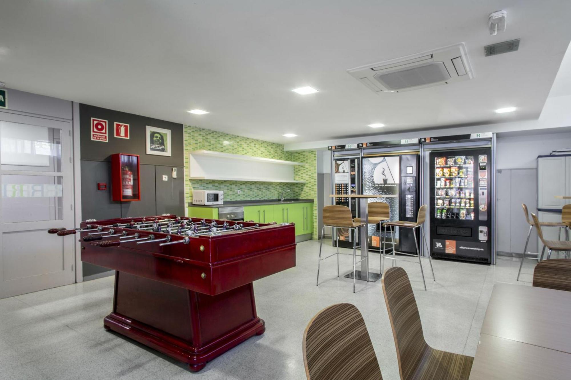 Residencia Universitaria Resa Emperador Carlos V — Bilder 2